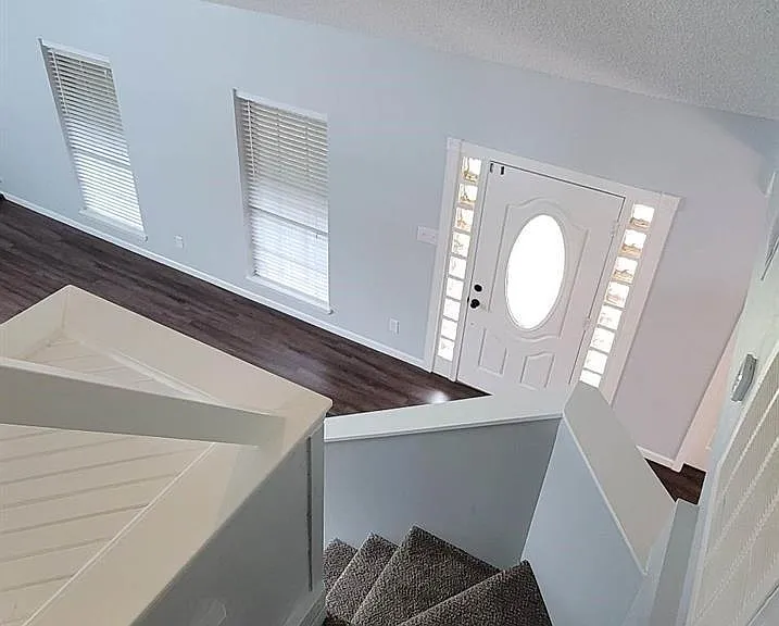 9614 Charter Ridge Dr — Photo 32