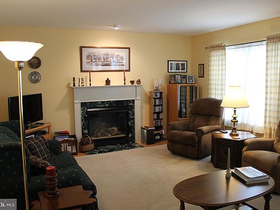 3rd image of 1060 Freedom Ct