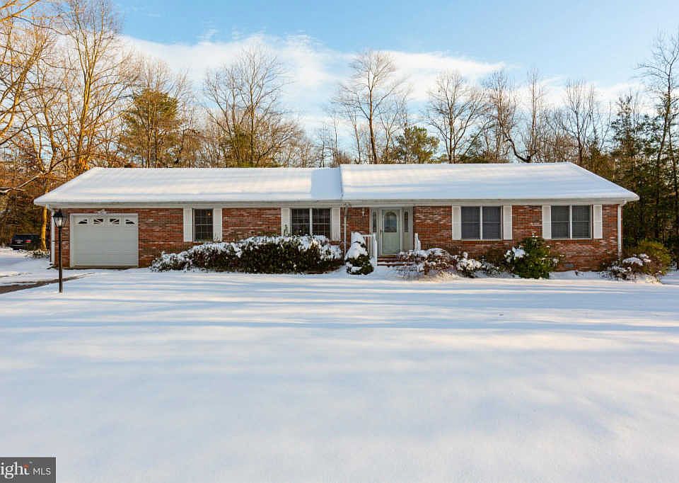 1st image of 40801 Cooper Dr
