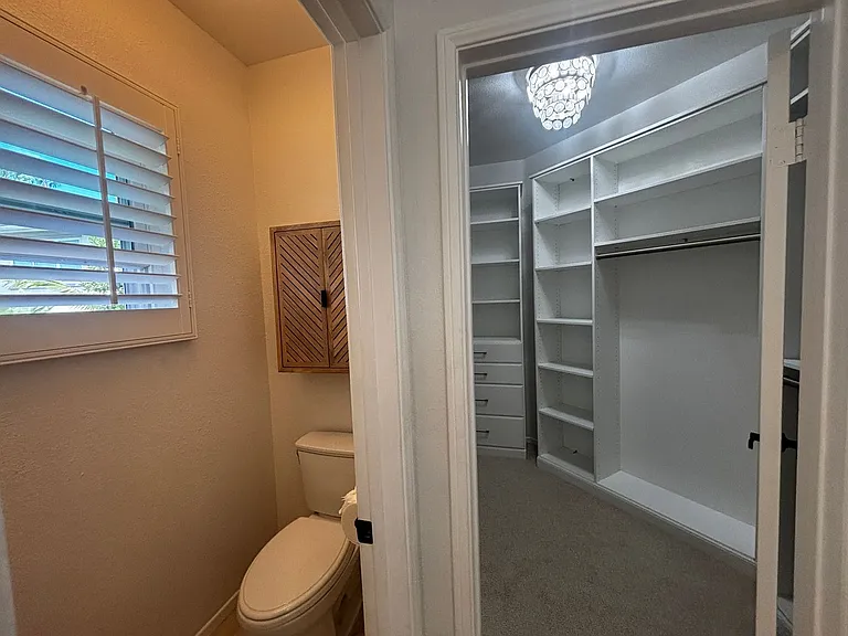 634 Compass Ct — Photo 16