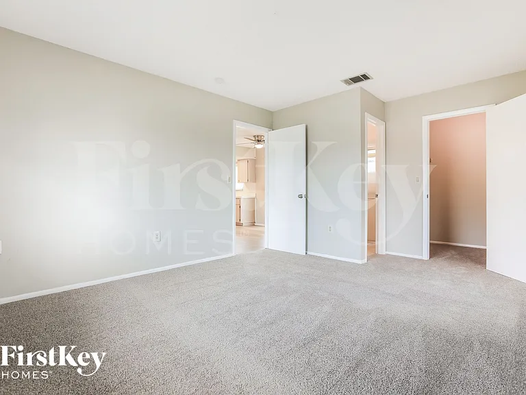 21460 Bancroft Ave — Photo 10