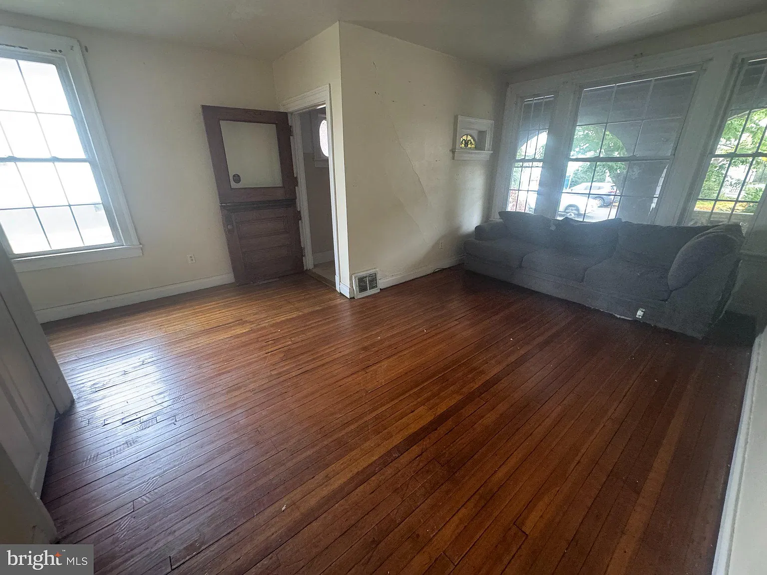 2 bed, 1.0 bath, 1200 sqft, $1,195 — Photo 3