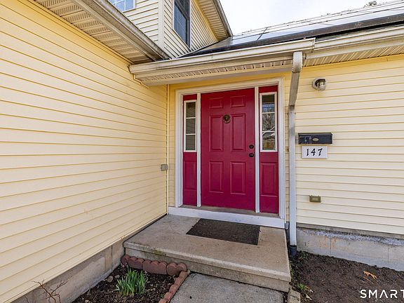 3rd image of 147 Eastern Avenue