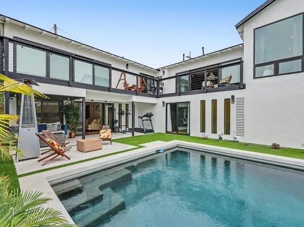 1891 Titus St, San Diego, CA 92110