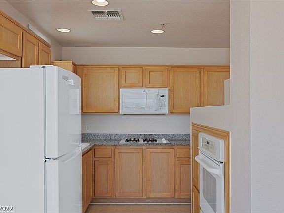 2nd image of 63 E Agate Ave Unit 505