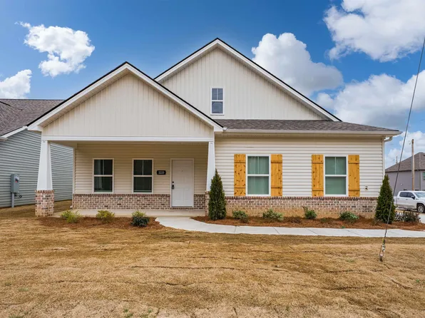 2225 Headrick Rd, Bessemer, AL 35022