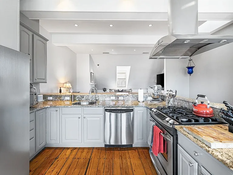59 Rutland St #3 — Photo 4