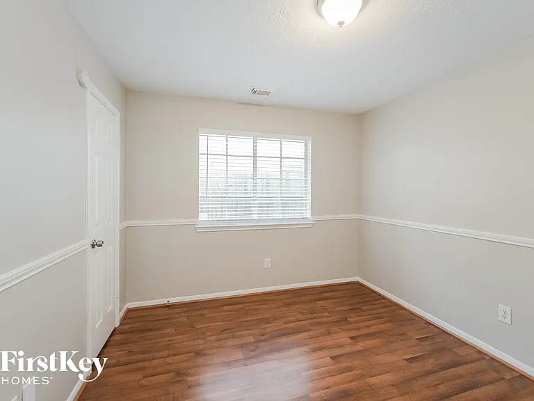 22542 Guston Hall Ln — Photo 11
