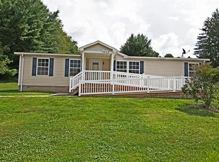 35 Barnhart St, Rural Ridge, PA 15075