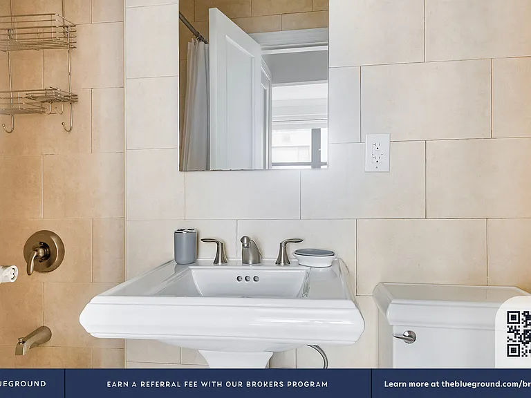 141 E 33rd St #10F — Photo 14