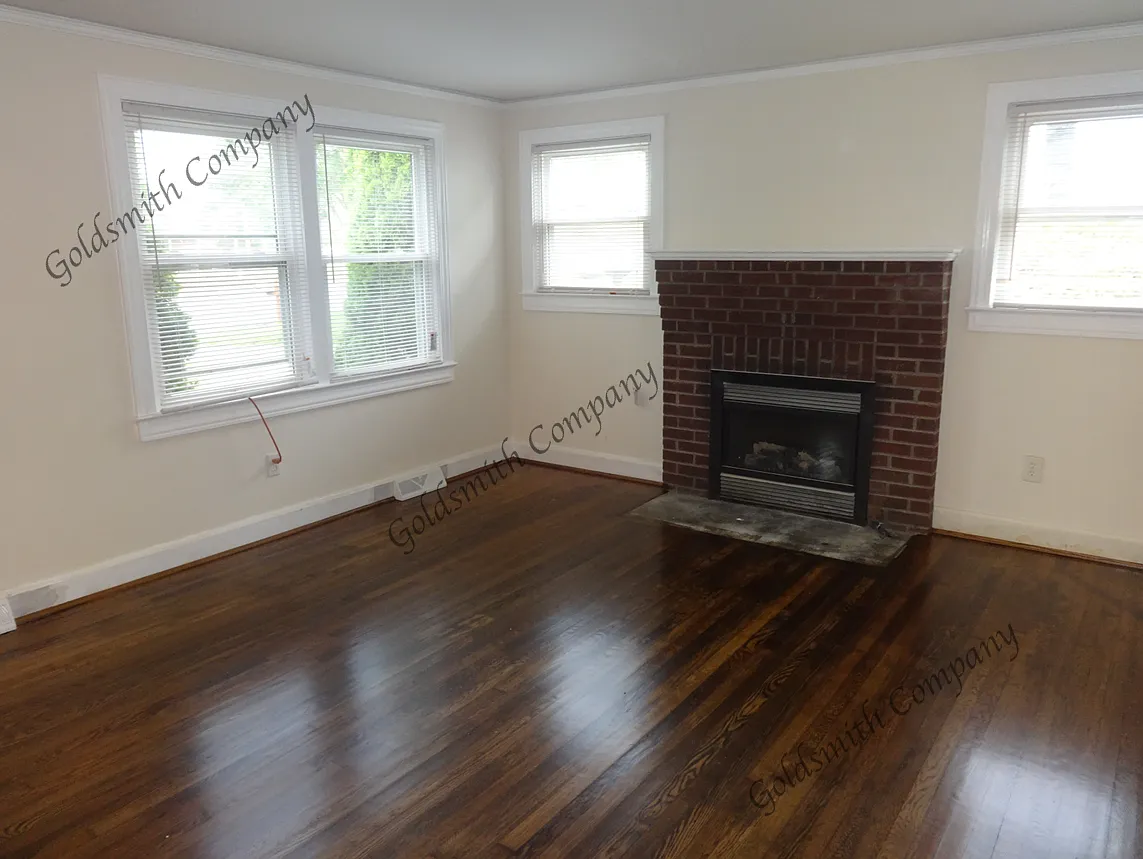 2 bed, 1.0 bath, 1000 sqft, $1,250 — Photo 3