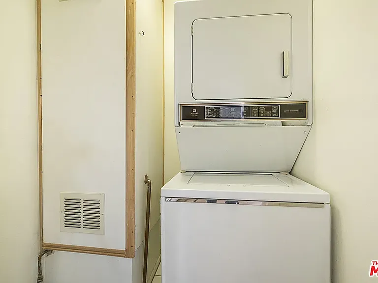 1240 S Corning St #308 — Photo 17