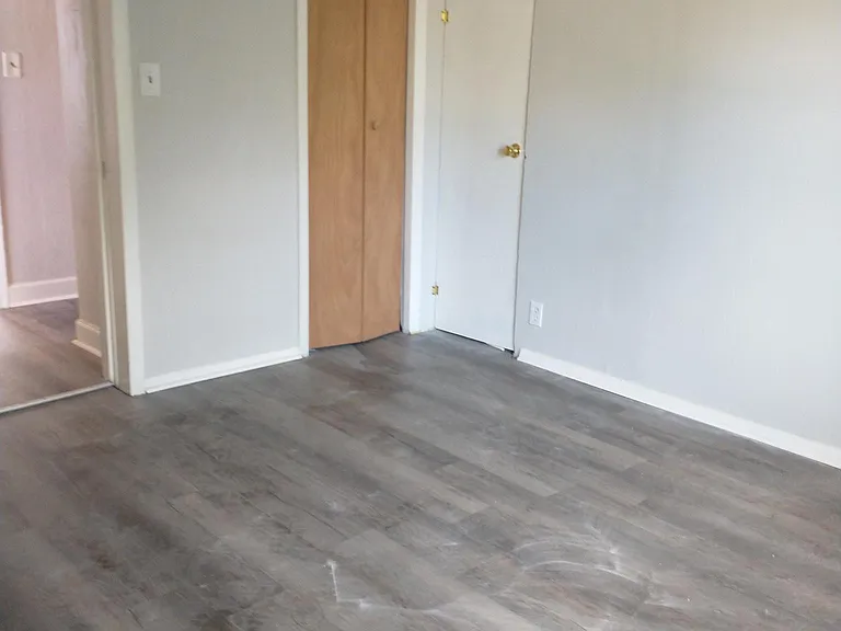 118 2nd Ave — Photo 19