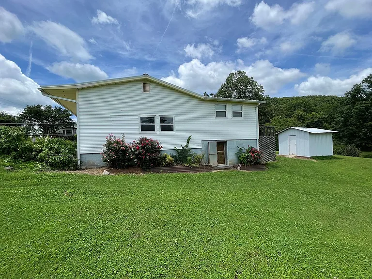 472595 Highway 100 — Photo 3