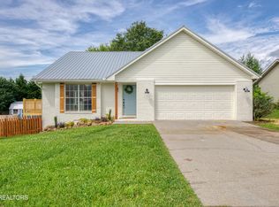 345 Headrick View Dr, Maryville, TN 37804