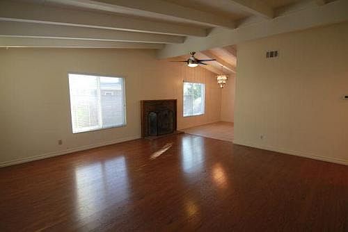 4th image of 6127 N Traymore Ave