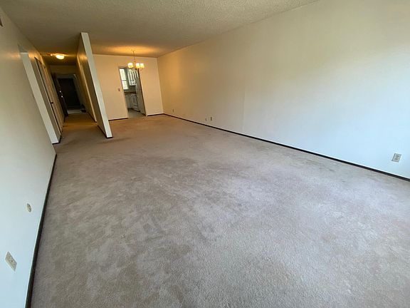 3rd image of 651 10th Ave APT 2