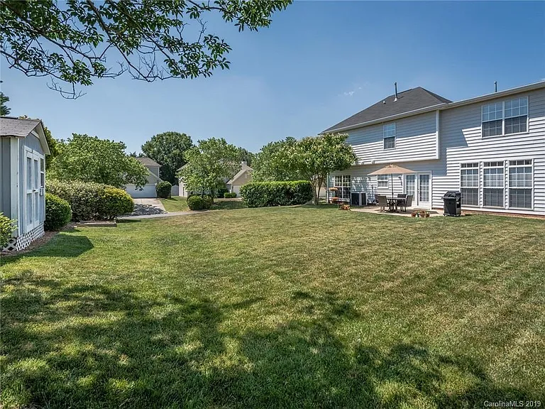8619 Grey Squirrel Ct — Photo 27