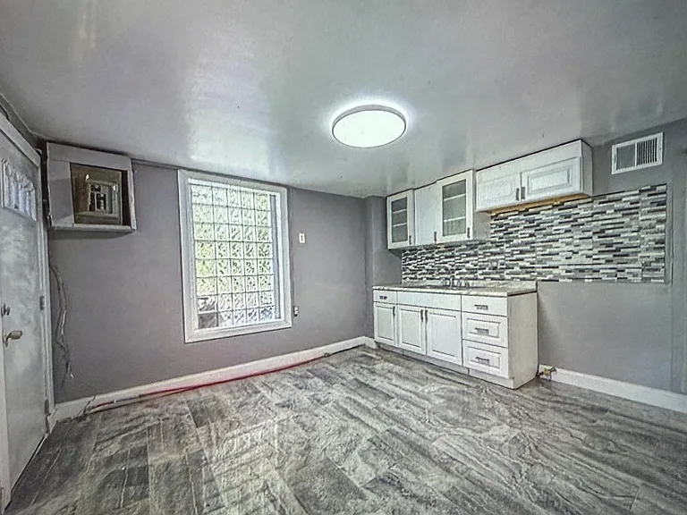 7220 Hilliards St — Photo 12