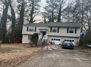 144 River Oaks Dr, Woodstock, GA