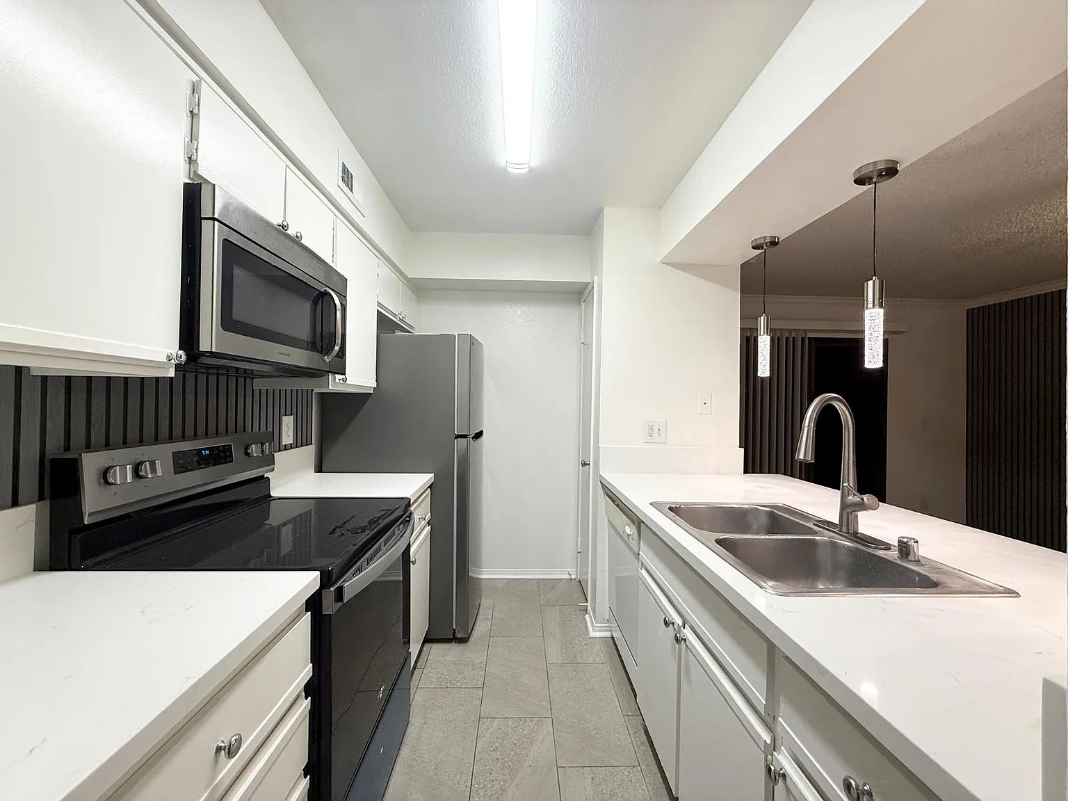1 bed, 728 sqft, $1,995 — Photo 4