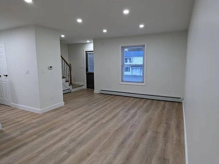 158 West Hill Rd — Photo 7
