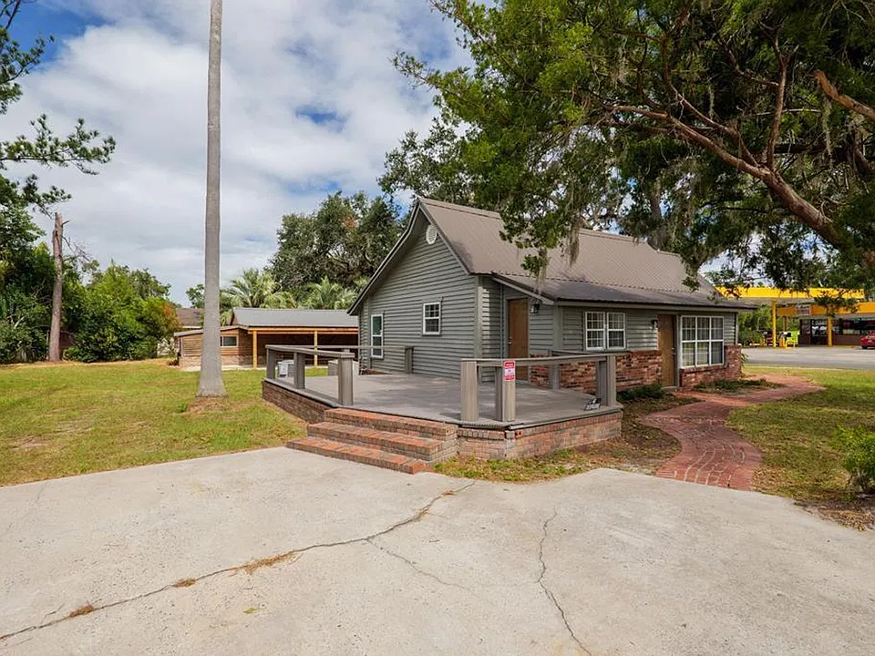 2 Berrien Ave