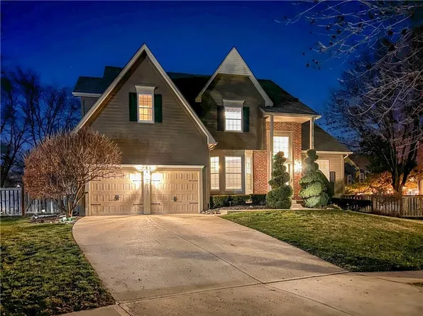 14018 Birch St, Overland Park, KS 66224