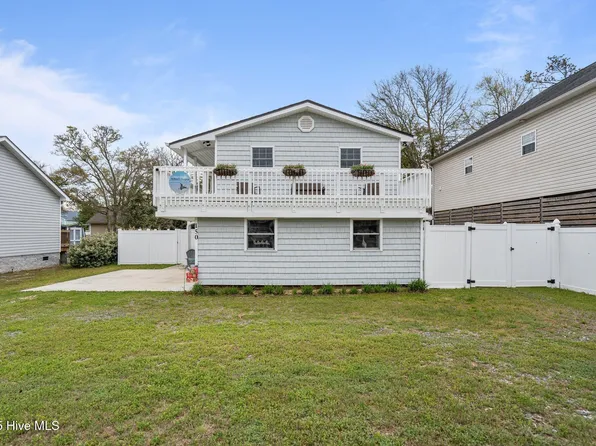 150 NE 14th Street, Oak Island, NC 28465