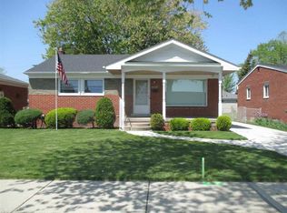 24985 Johnston Ave, Eastpointe, MI 48021