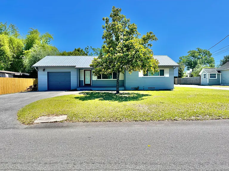 2601 Ives Ave — Photo 1