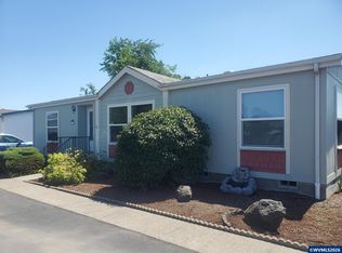 652 Royalty Cir NE, Salem, OR 97301
