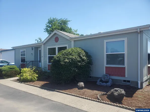 652 Royalty Cir NE, Salem, OR 97301