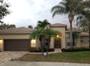 8516 Laurel Lakes Blvd, Naples, FL 34119