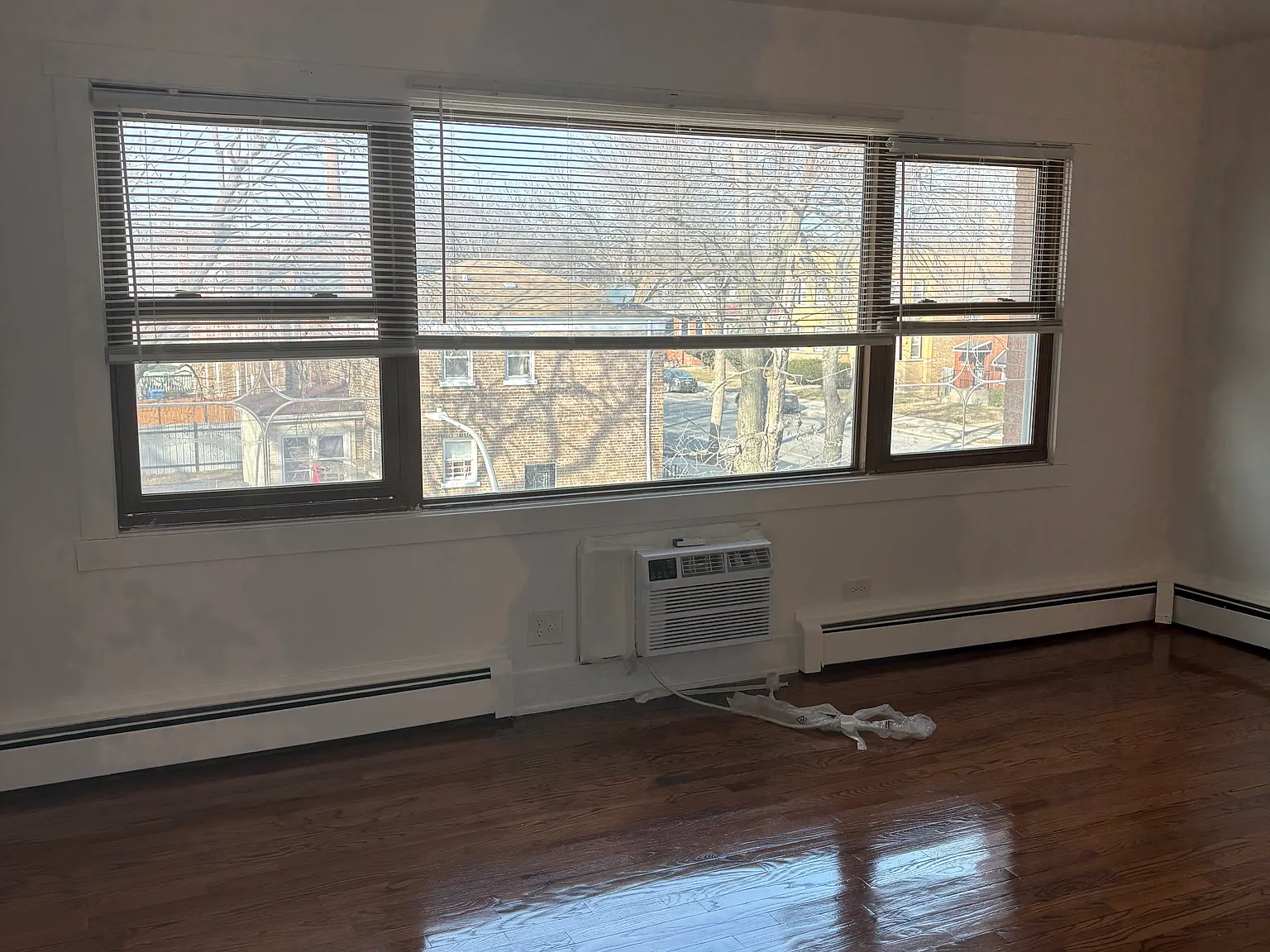 2 bed, $1,400 — Photo 3