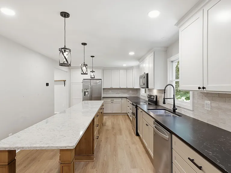 8818 Blue Sea Dr — Photo 10