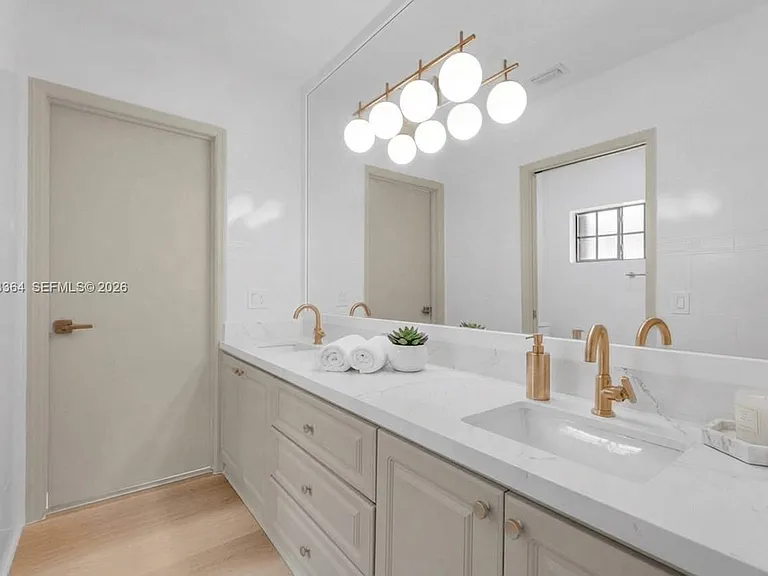 456 SW 20th Rd — Photo 9