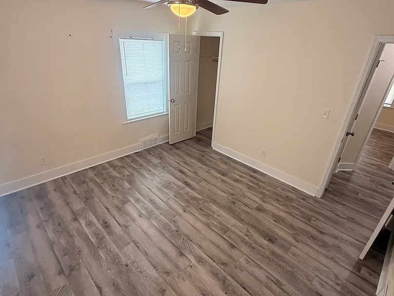 209 Highland Ave — Photo 16