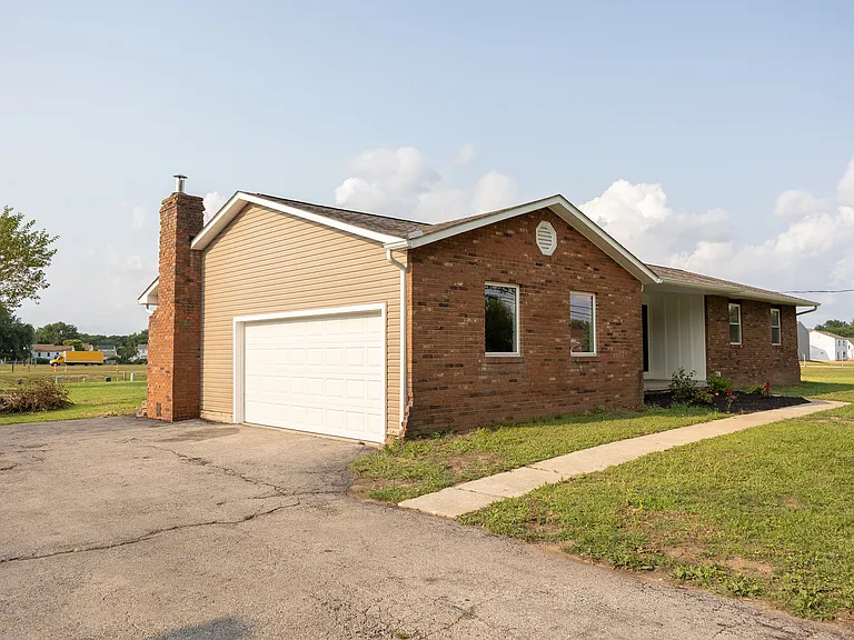 1574 Dyer Rd — Photo 44