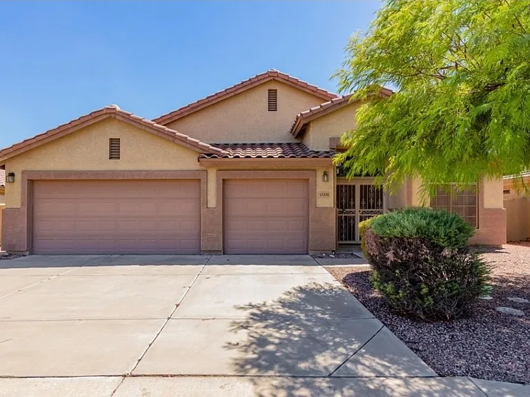 13335 W Lisbon Ln — Photo 1