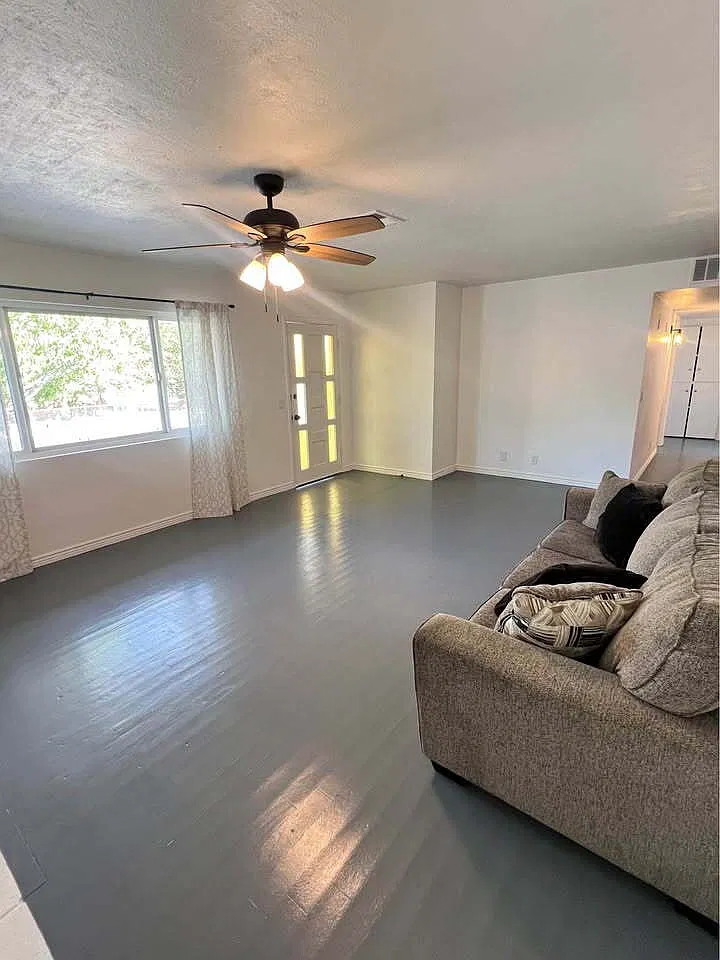 1 bed, 1.0 bath, $650 — Photo 2