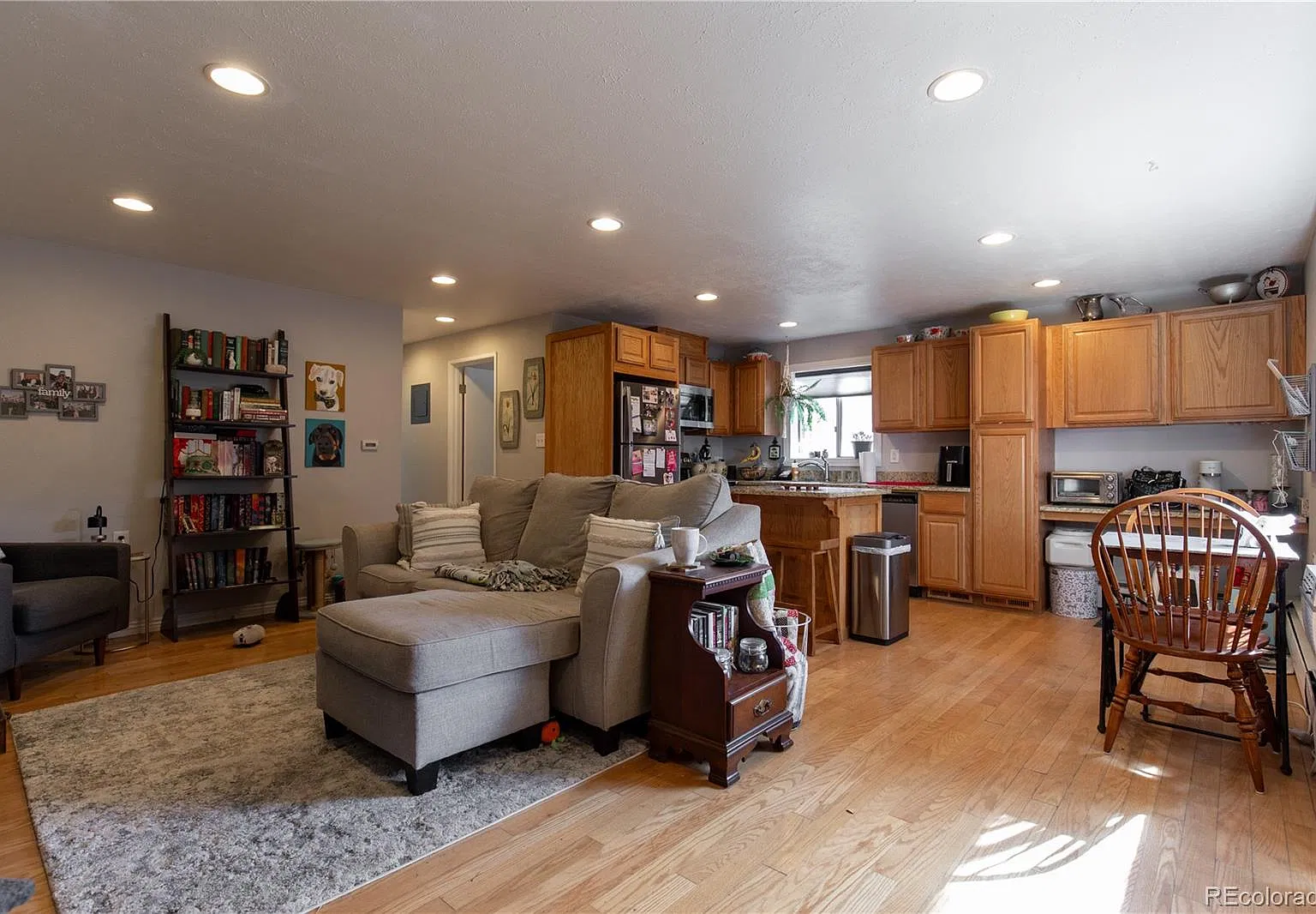 301 Peterson St — Photo 1