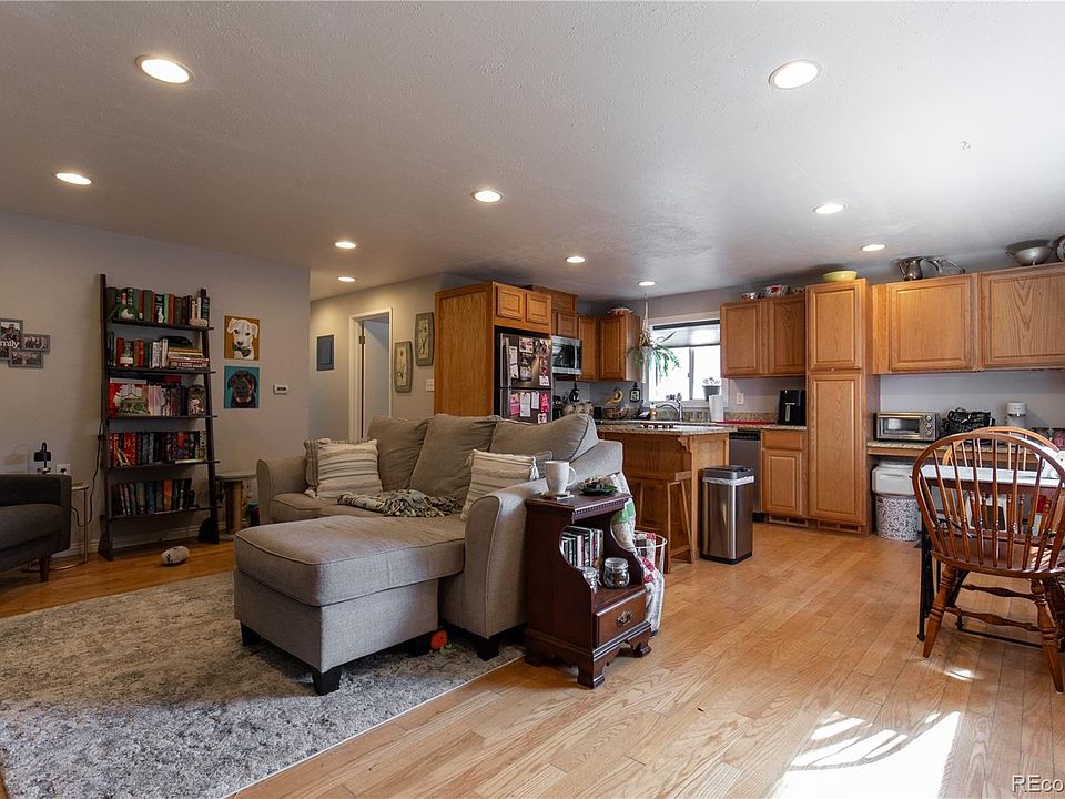 1st image of 301 Peterson St APT 111