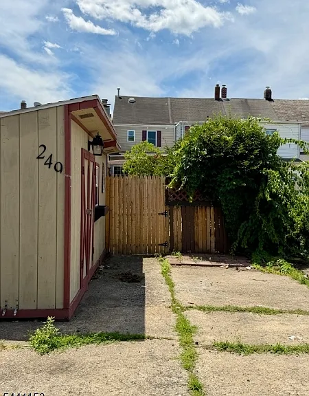 249 Mercer St — Photo 14