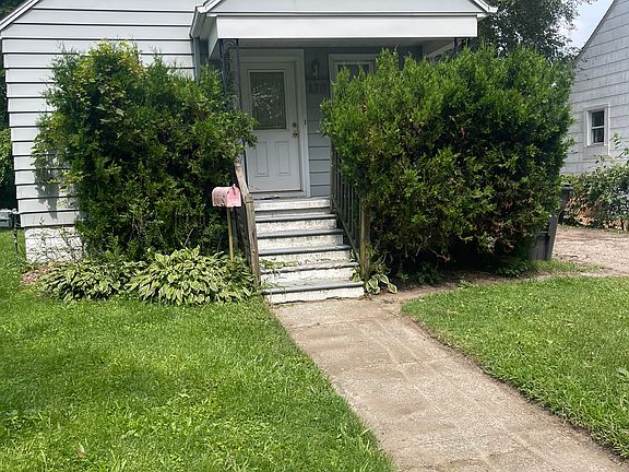 2nd image of 176 W Hopkins Ave