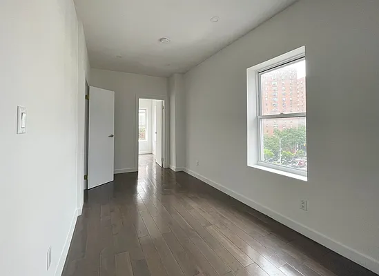 Rented by Kahen Properties | media 18