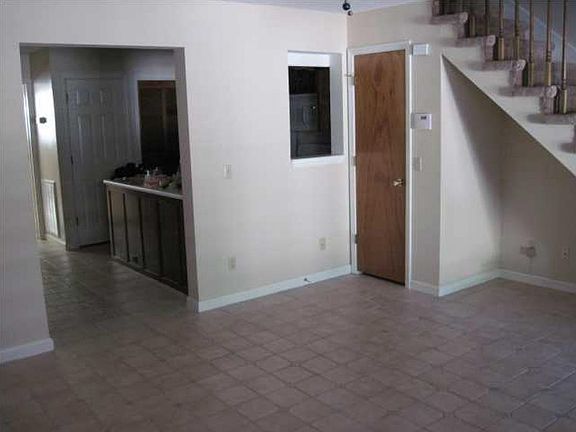 3rd image of 326 W Midvale Ave