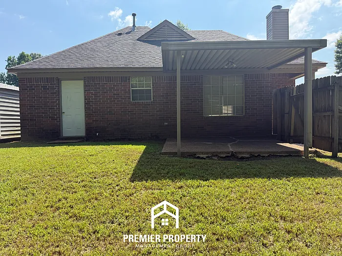 3755 Clarion Dr — Photo 17