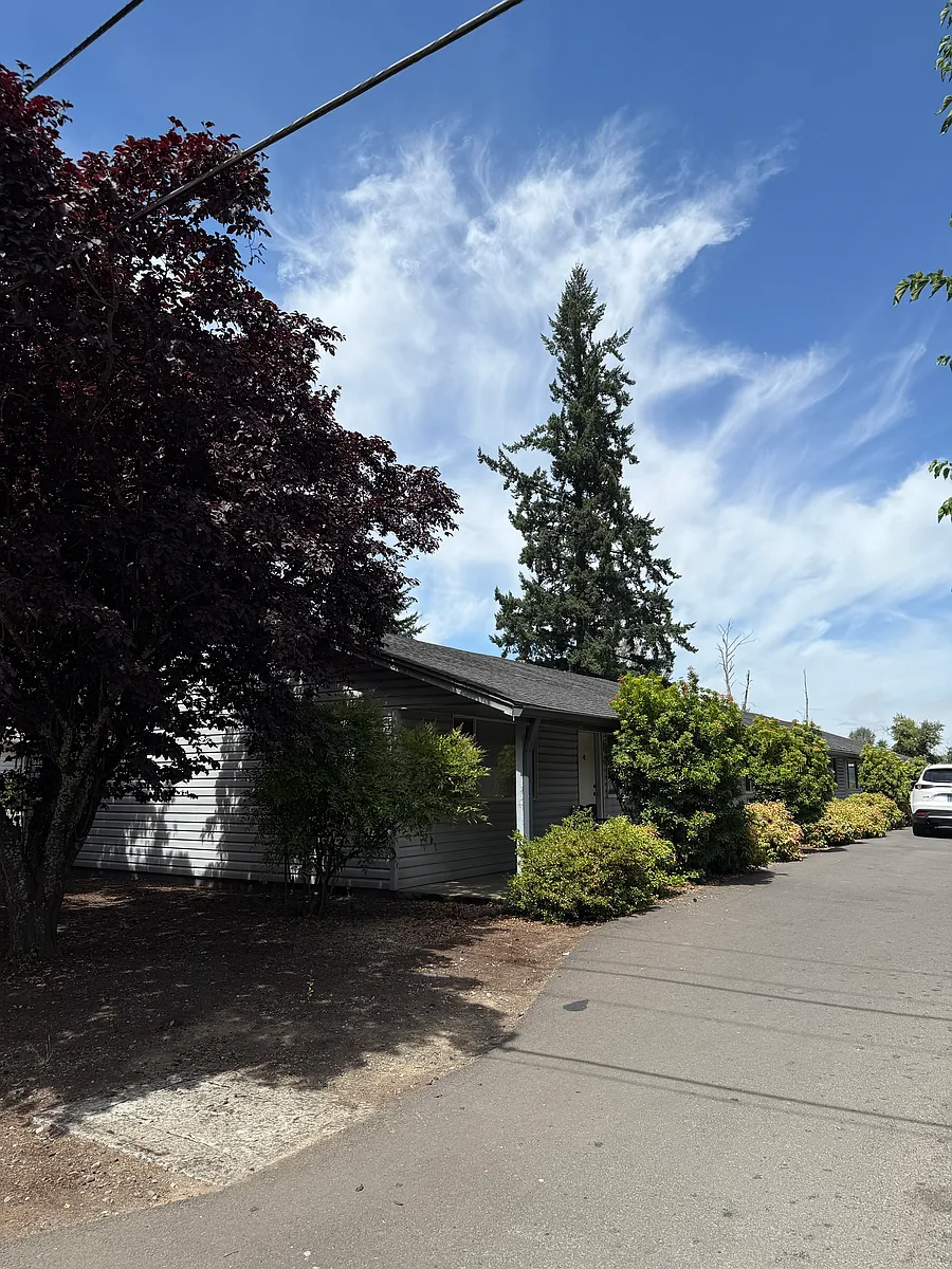 Building Photo - 985 W Ida St #3