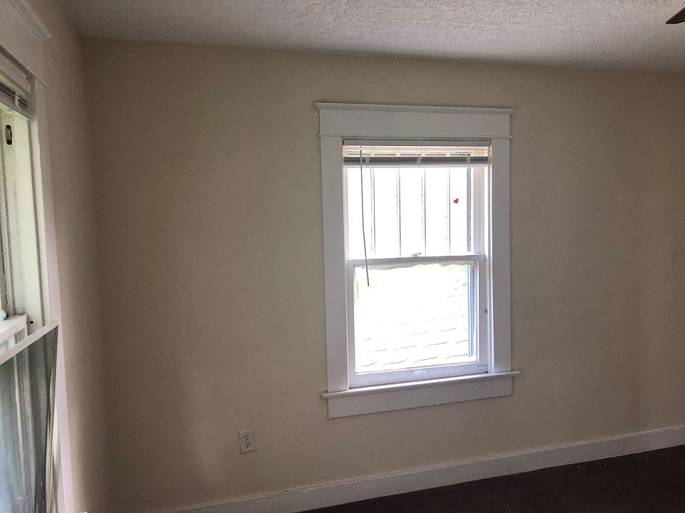1st image of 216 W Fairview Ave #218